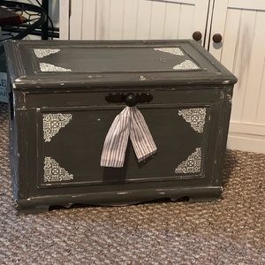 Storage chest